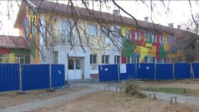 Учителят, ударен от ученик в час - с тежка хипертонична криза
