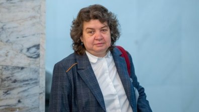Наталия Киселова: Румен Радев да даде мотиви за референдума за еврото