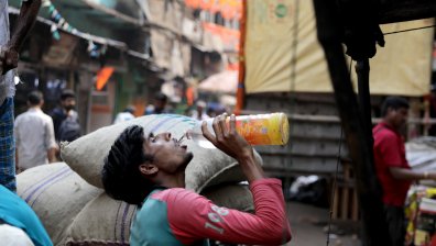 Изпепеляващи горещини в Индия: Живакът в Делхи надхвърли 52°