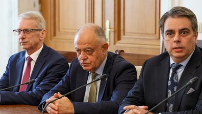 Вотът на недоверие - къде сгрешиха вносителите му