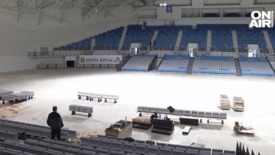 Чакана 9 г. спортна зала за 64 млн. лв. се оказа негодна за състезания