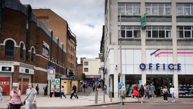 Рискове за бизнеса, недостиг на работници и нови мита - до какво доведе Brexit?