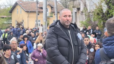 Бащата на Сияна оспорва експертизата по делото, има съмнения за пристрастност