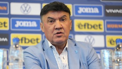 Борислав Михайлов потегля за Катар след мача с Кипър