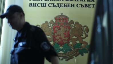 Съдиите във ВСС осъдиха насилието към Дебора, призоваха за намаляване на гнева
