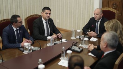 MEЧ с остри критики към НС на консултациите при Радев (СНИМКИ)