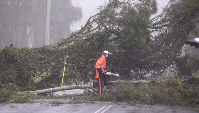Циклонът "Алфред" - най-силният от 50 години насам и заплашва милиони в Австралия
