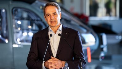 Мицотакис предлага разграничаване на министри от депутати след скандала със субсидии