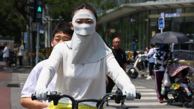 Горещини и бури в части на Китай, температурите надвишават 40°