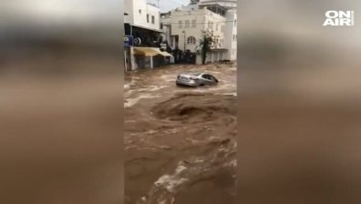 Проливни дъждове наводниха Бодрум, обилни снеговалежи превзеха Гърция