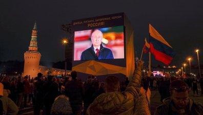 Емоциите в Москва - час реч на Путин, концерт на "Червения площад"