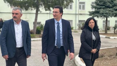 Министър Зарков: Случващото се в затворите касае всички