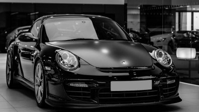 Данъчните подгониха Porsche