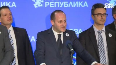 Радан Кънев хвърли оставка като лидер на Нова република и ДСБ
