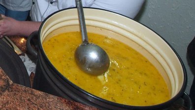 Helpbook: Пържен лук, миризми, хлебарки... Барака за манджи превърна живота ни в ад