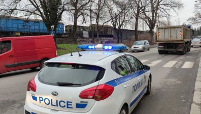 Камион блъсна и уби жена на пешеходна пътека в София