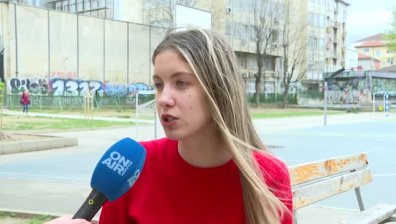 Между 5 и 8 хил. евро за бал: Колко струва да имаш абитуриент през 2026 г. (ВИДЕО)