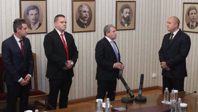 "Има такъв народ" взе третия мандат и обяви: Ще разговаряме с всички партии и с независимите депутати