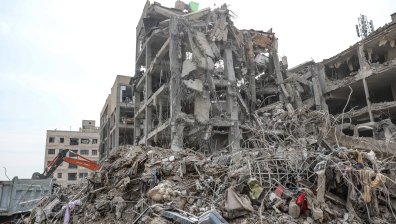 Войната в Близкия изток се разширява: САЩ и Израел нанесоха тежки удари по Иран