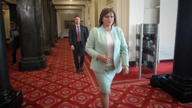 Нинова: С парите ни плащат за транссексуално шоу, учат децата ни, че не са момчета и момичета