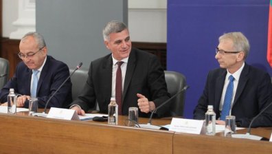 Янев: От родителите и учителите зависи дали децата ще учат пълноценно