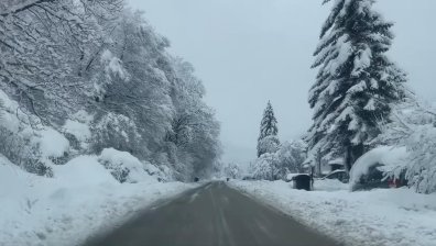 Бедстващи шест дни без ток блокират пътя София - Варна