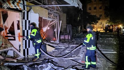 Десетки домакинства в Украйна останаха без ток заради руски удар