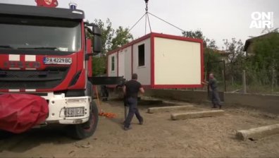 Първите фургони пристигнаха в село Богдан, жителите са притеснени за зимата
