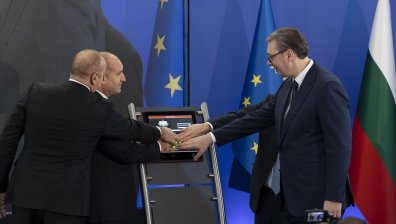Трима президенти натиснаха копчето на газовата връзка между България и Сърбия