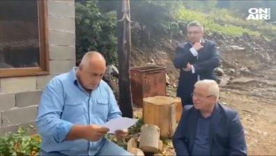 Борисов и Ананиев обсъдиха кредитния ни рейтинг на необичайна оперативка