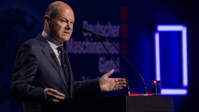 Politico: Шолц е дистанциран от Европа, посланието му е "Германия на първо място"