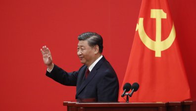 Най-влиятелният лидер в Китай след Дзедун - Дзинпин с пламенна реч и без жени в екипа му