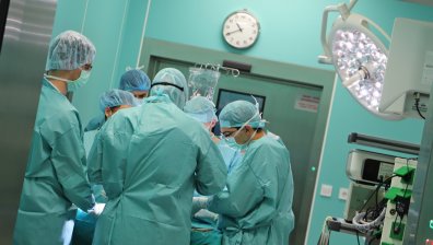 Шанс за живот: Специалисти от ВМА трансплантираха черен дроб на 52-годишен мъж