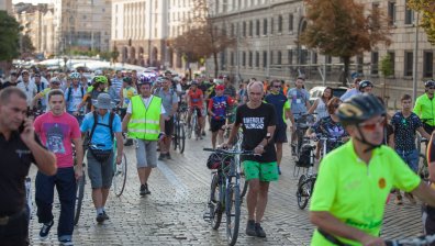 Велосипедисти на протест: Настояват за по-голяма сигурност на пътя