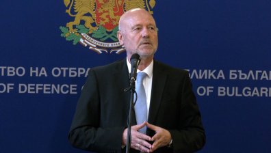 Тагарев: България ще се присъедини към европроекта за 1 млн. снаряда за Украйна