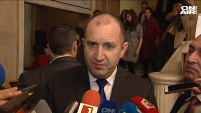 Президентът пита: Защо службите закъсняха с реакцията за ЧЕЗ?