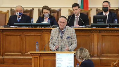 Депутатите се скараха за Коледната ваканция, Дилов видя нарушаване на верски права