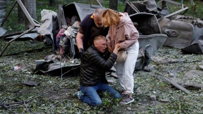 Мъка и разруха в Киев след смъртоносната атака на Русия (СНИМКИ)