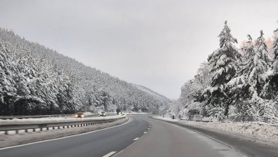 Хаос и аварирали коли: АПИ с предупреждение за шофьорите на "Тракия"
