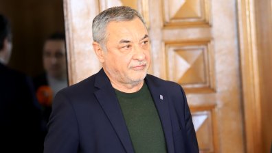 ВАС върна в КЗД делото срещу Симеонов за "кресливите родители на уж болни деца"