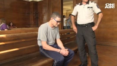 Изверг от Русенско изнасилил 42 пъти 14-годишната си дъщеря