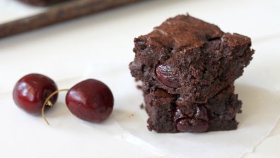 Постно брауни с череши