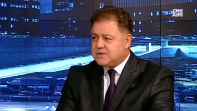Президентът трябва да се съобразява с решенията на НС, отбеляза бивш министър