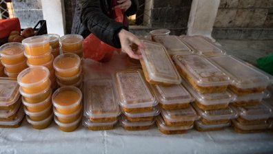 Удължават програмата "Топъл обяд" в София, има ли пари за по-качествена храна
