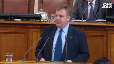 Изтребители F-16 отпадат, офертите за "Грипен" и "Юрофайтър" остават
