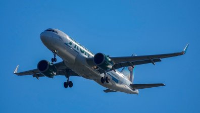 Самолет удари пешеходец на пистата на летището в Денвър