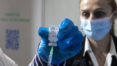 Ваксините срещу Ковид-19 стават задължителни - ето къде