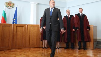Вето №11: Радев върна Закона за корпоративното подоходно облагане