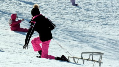 За любителите на планината: Отвориха зоната за спускане с шейни на Витоша