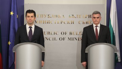 Янев е против разполагането на допълнителни войски на НАТО у нас, Петков се разграничи